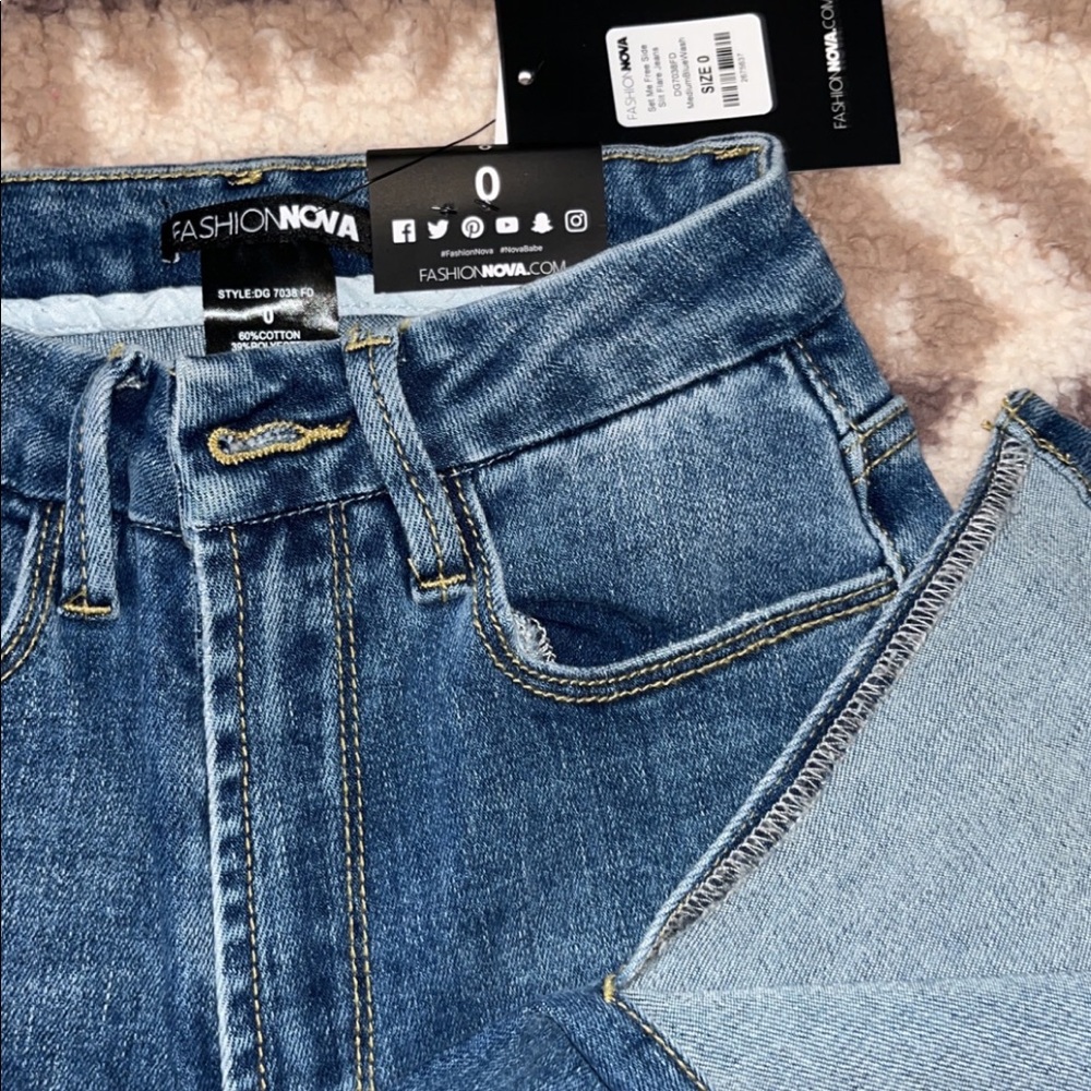 FashionNova side slit jeans - Picture 3 of 7